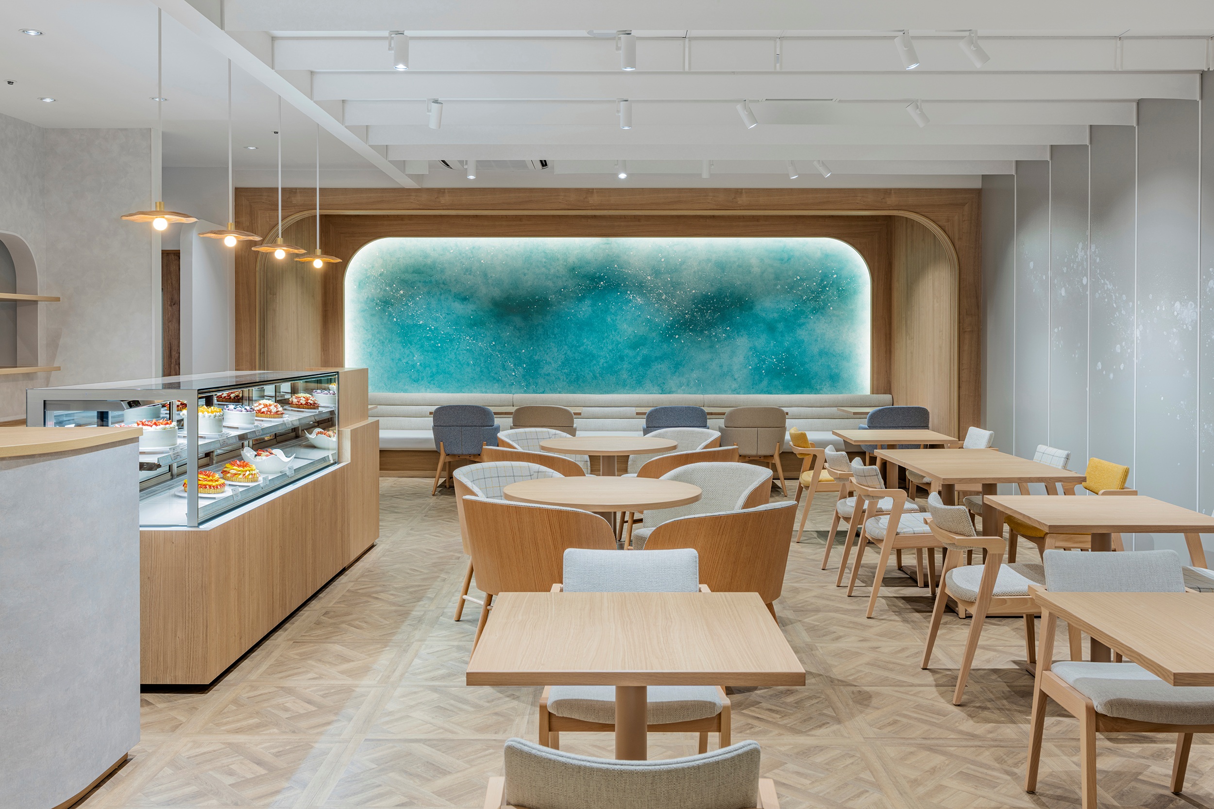 Aeka by Cafe comme ca