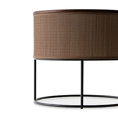 籐のサイドテーブル